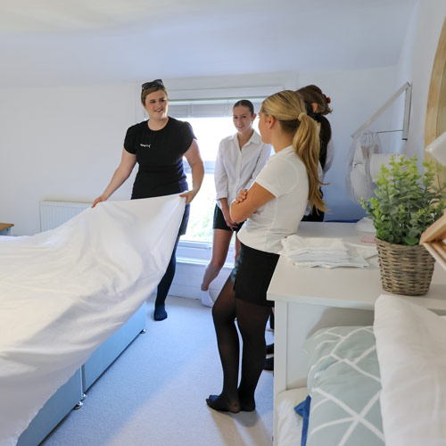 Stewardess Course Bedding