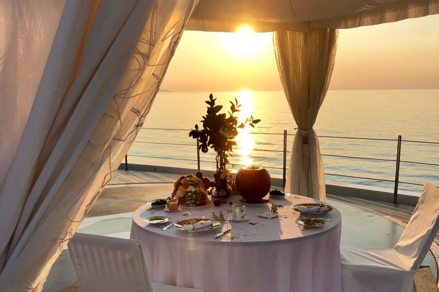 Annie Fine Dining Yacht Stew